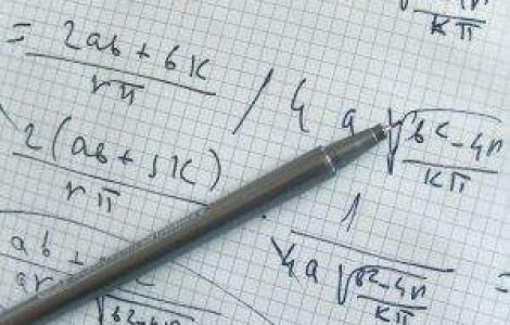 Structura anului scolar 2012 - 2013: Cursuri, vacante si teze