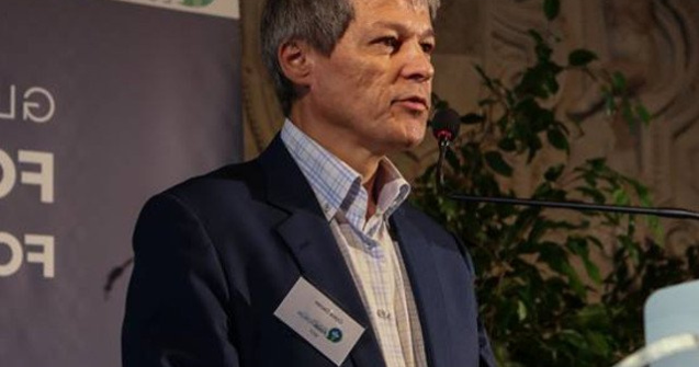 Ciolos: Daca nominalizezi in fruntea Guvernului toate marionetele unuia ca Dragnea, tu, ca presedinte, trebuie sa iti asumi responsabilitatea pentru nominalizare