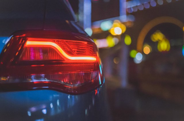 Femeie de 28 de ani, gasita moarta pe bancheta unui autoturism parcat in Navodari