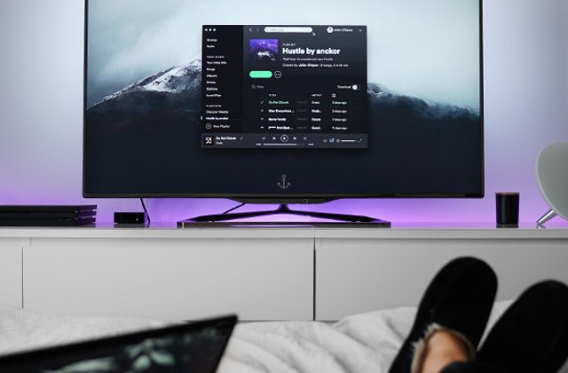 Televizoare smart: reduceri de peste 50%, ca sa aduci experienta de cinema acasa