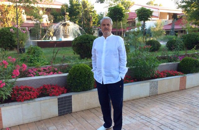Adrian Nastase: Nu intrati in jocul electoral al presedintelui Iohannis