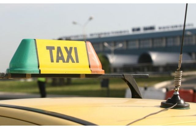 Clever: Nu suntem afectati de modificarile Legii taximetriei. Toti soferii nostri sunt autorizati