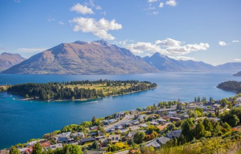 Noua Zeelanda va percepe turistilor o taxa de intrare pentru a proteja mediul