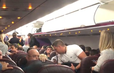 Bataie la bordul unui avion Wizz Air spre Budapesta