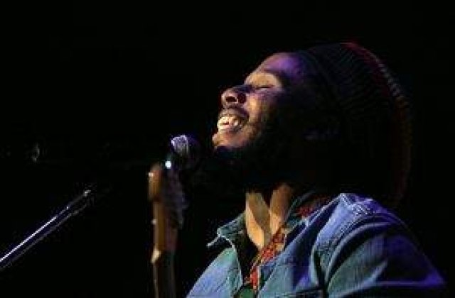 Opt melodii ale lui Bob Marley, relansate de fiul sau ca versiuni pentru copii