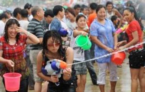 VIDEO: Paparuda made in China