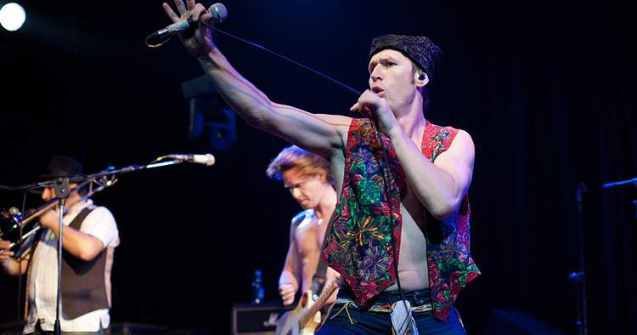 Zdob si Zdub canta in deschidere pentru Linkin Park