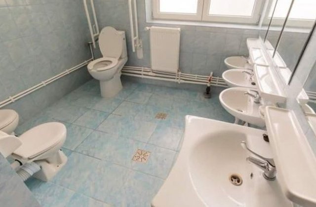 Toaleta "open-space", inaugurata la o gradinita din judetul Iasi