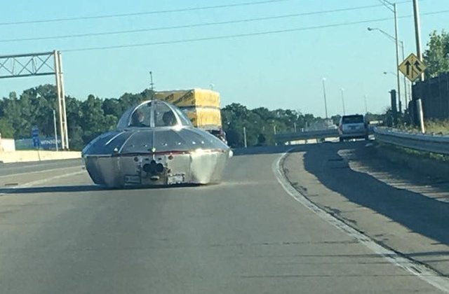 10+ situatii rar intalnite in trafic, fotografiate la momentul oportun