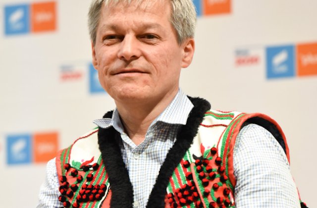 Ciolos despre incidentele de la Topoloveni: Un atac la libertatea de a te exprima este un atac la democratie