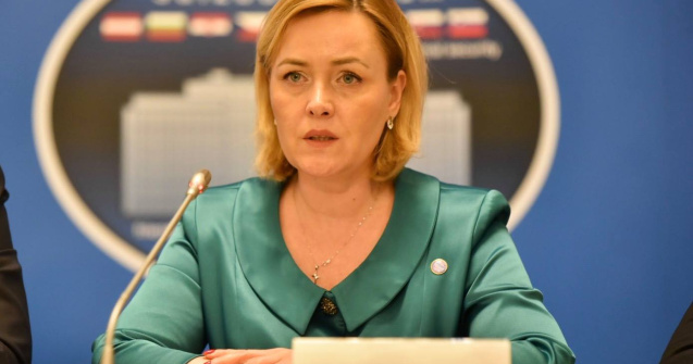 41 de grupuri civice cer demisia lui Carmen Dan dupa incidentul de la Topoloveni