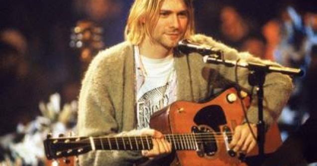 O farfurie din plastic folosita de Kurt Cobain s-a vandut la licitatie cu 22.400 de dolari