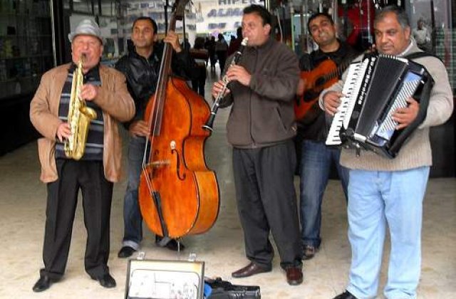 Romii din UE o duc mai greu ca cei din alte tari
