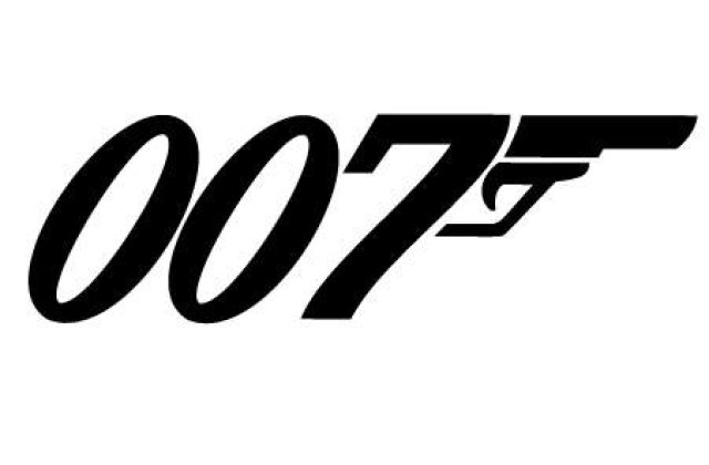 James Bond a primit 45 de mil. dolari pentru a bea o bere