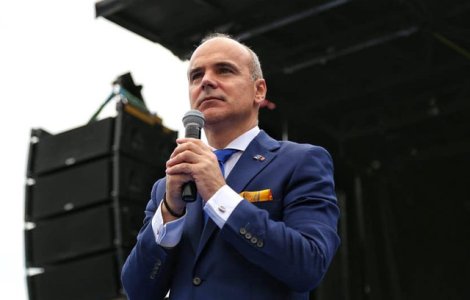 Rares Bogdan: Romania risca sa cada intr-o zona cenusie, cu locuri de munca tot mai putine si mai prost platite