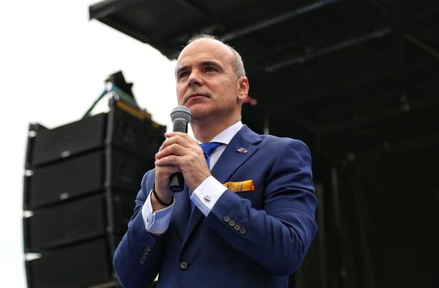 Rares Bogdan: Romania risca sa cada intr-o zona cenusie, cu locuri de munca tot mai putine si mai prost platite