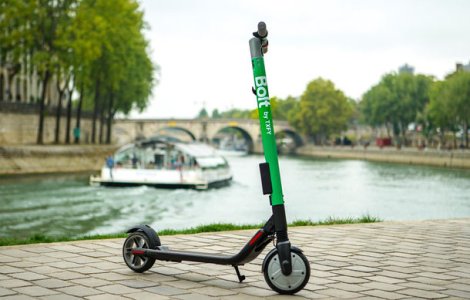 Codul Rutier ar putea fi modificat pentru a include trotinetele electrice: in prezent, utilizarea acestora nu este reglementata