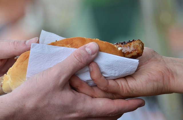 Raport: Europa se confrunta cu o epidemie de obezitate provocata de alimentele ultraprocesate