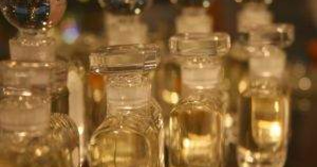 Mirosurile "naturale" invadeaza industria parfumurilor