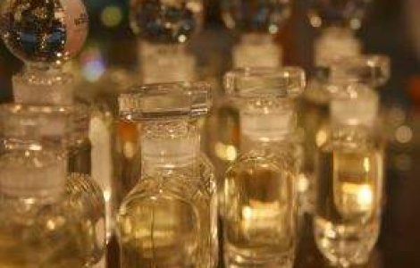 Mirosurile "naturale" invadeaza industria parfumurilor