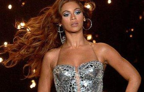  Video  Beyonce revine pe scena