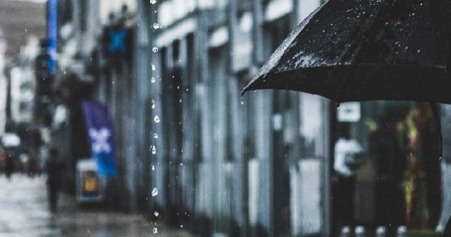 Ploi torentiale, vijelii si grindina la nivelul intregii tari, pana la ora 23:00