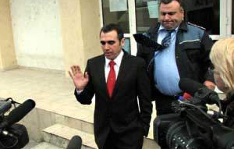 DNA a gasit,in biroul lui Penescu,date despre spagile patronului FC Arges catre Gheorghe Constantin