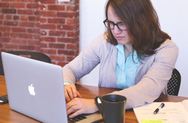 7 lucruri pe care le faci atunci cand esti stresat si iti accentueaza starea