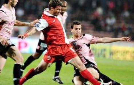 Avionul dinamovistilor, la un pas de prabusire