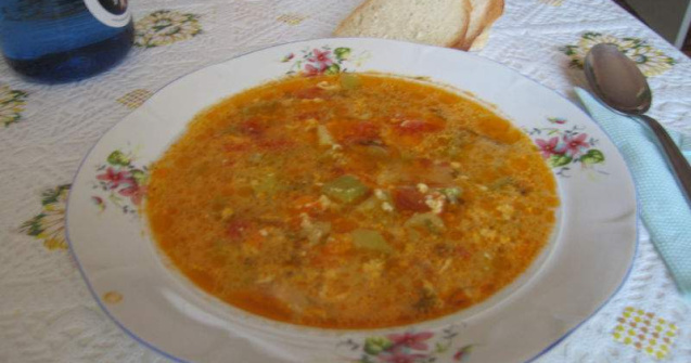 "Dieta mioritica": 46% dintre romani sunt supraponderali