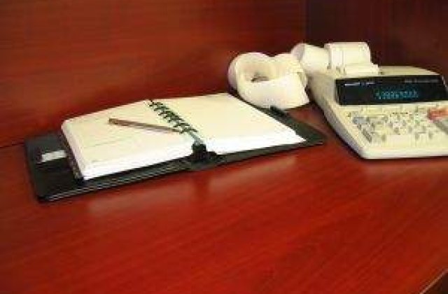 Guvernul vrea sa mareasca impozitele pentru bugetarii cu salarii mari