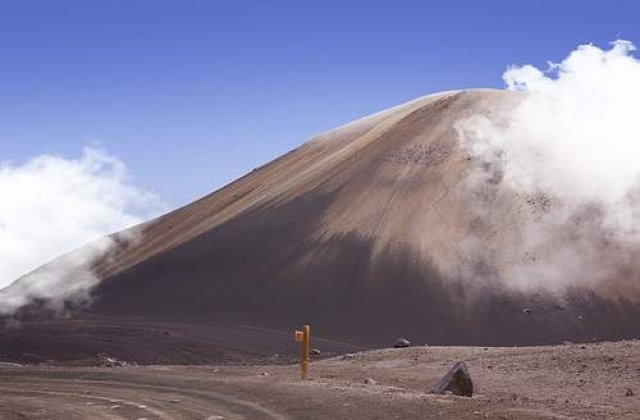 Columbienii se pregatesc de eruptia vulcanului Nevado del Ruiz