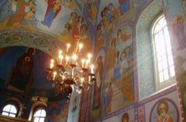 Basescu: Bisericile au un rol important in asigurarea pacii in lume