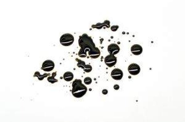 Pata de titei de pe Oltet este de neoprit: Petrolul a ajuns si in Olt