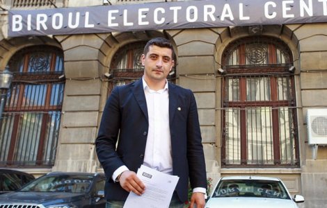 George Simion, candidatul independent la europarlamentare, anunta ca va depune doua plangeri la DNA pentru fraudarea alegerilor