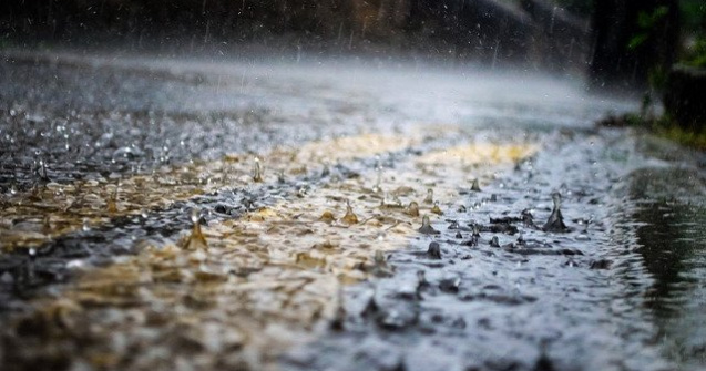 Informare de vreme rea pana luni dimineata. Cod galben de ploi in majoritatea judetelor