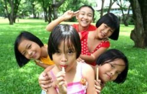 Manga salveaza Tara Soarelui Rasare de la colapsul economic