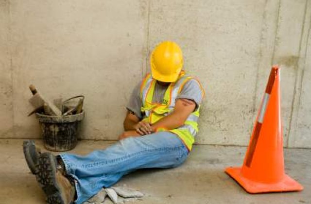 Piata de HR din constructii nu a inghetat total