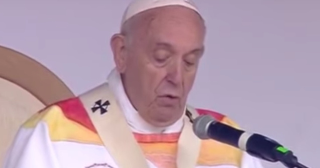 Papa Francisc, la Iasi: Aici, impreuna cu voi, se simte caldura de a fi in familie