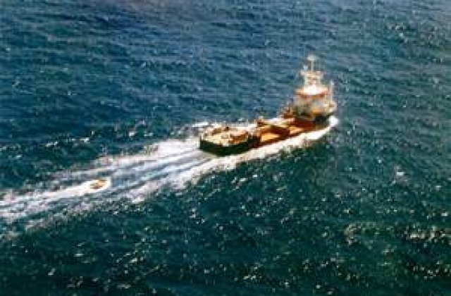 Vasul cu romani la bord este capturat de pirati, nu retinut de autoritati