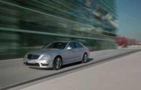 Mercedes versus BMW - Mercedes castiga la performanta in clasa de lux