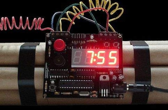 Special pentru cine se trezeste greu: Ceasul "Bomba"