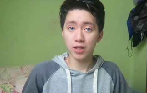 Vloggerul care i-a dat unui cersetor roman biscuti cu pasta de dinti