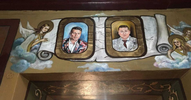 Doi oameni de afaceri, prieteni cu fiul lui Liviu Dragnea, pictati pe peretii unei biserici din Teleorman