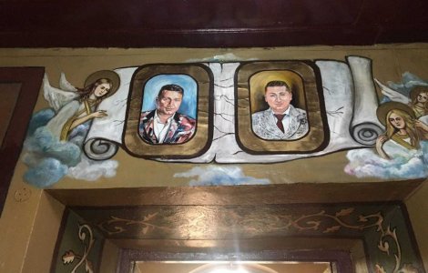 Doi oameni de afaceri, prieteni cu fiul lui Liviu Dragnea, pictati pe peretii unei biserici din Teleorman