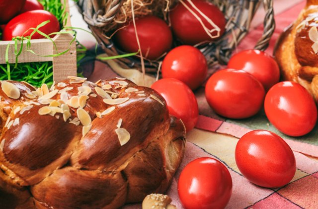 "Hristos s-a inaltat!" 12 traditii de respectat pe 6 iunie