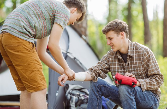 9 greseli pe care oamenii le fac frecvent in acordarea primului ajutor