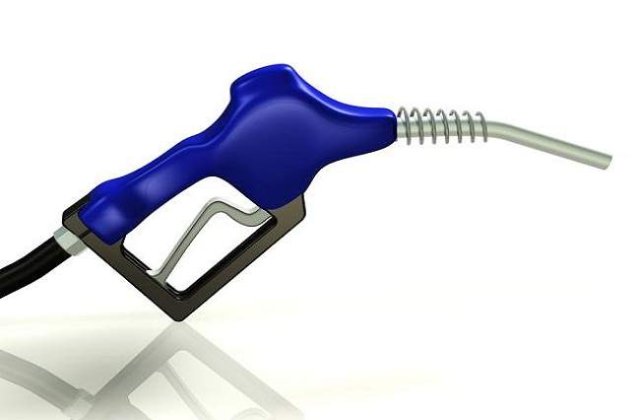 Petrom a ieftinit carburantii