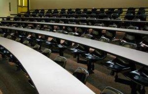 Peste 4.000 de cazuri de violente in scoli, inregistrate in ultimele 3 luni