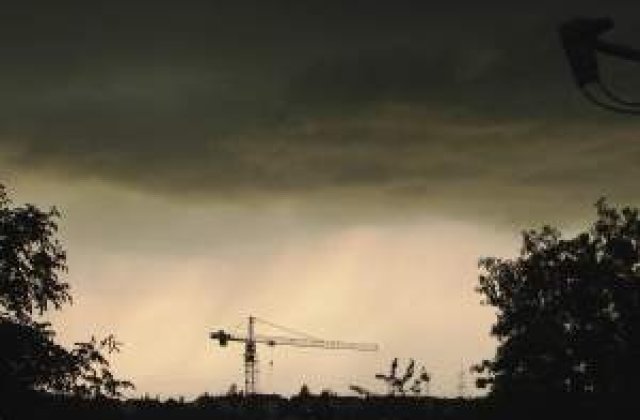 Ministerul Mediului: Toata luna iunie va fi ploioasa